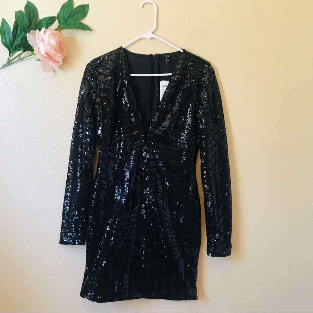 NEW Windsor-Low V Sequin Mini Dress-M